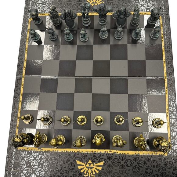 The Legend of Zelda Chess Set Collectible Link Nintendo - Picture 5 of 16